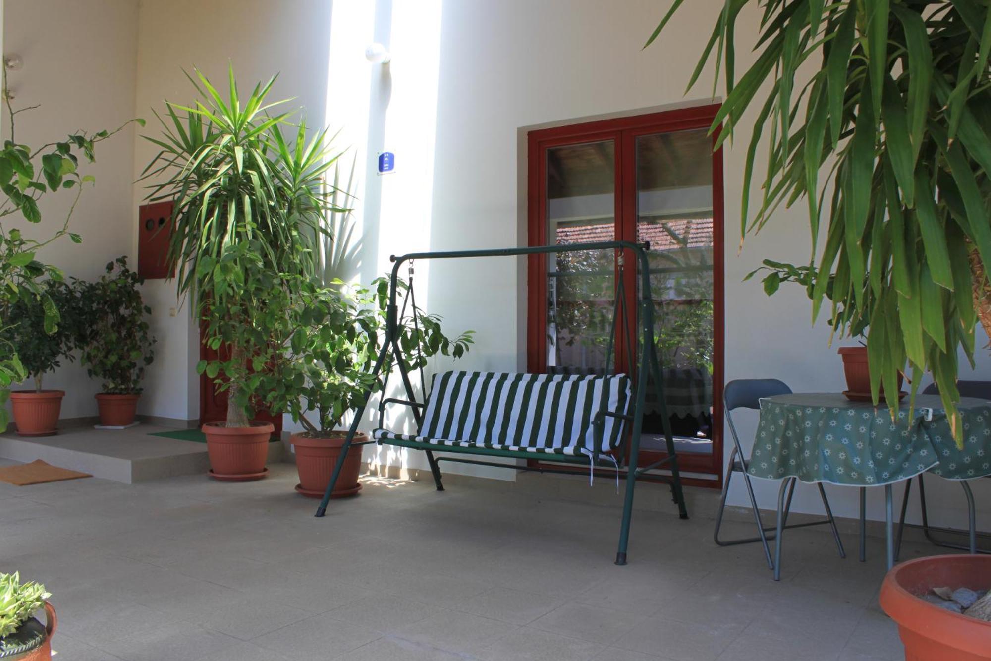 Boulevard Garden House - Free And Save Parking In The Locked Yard Чуприя Номер фото