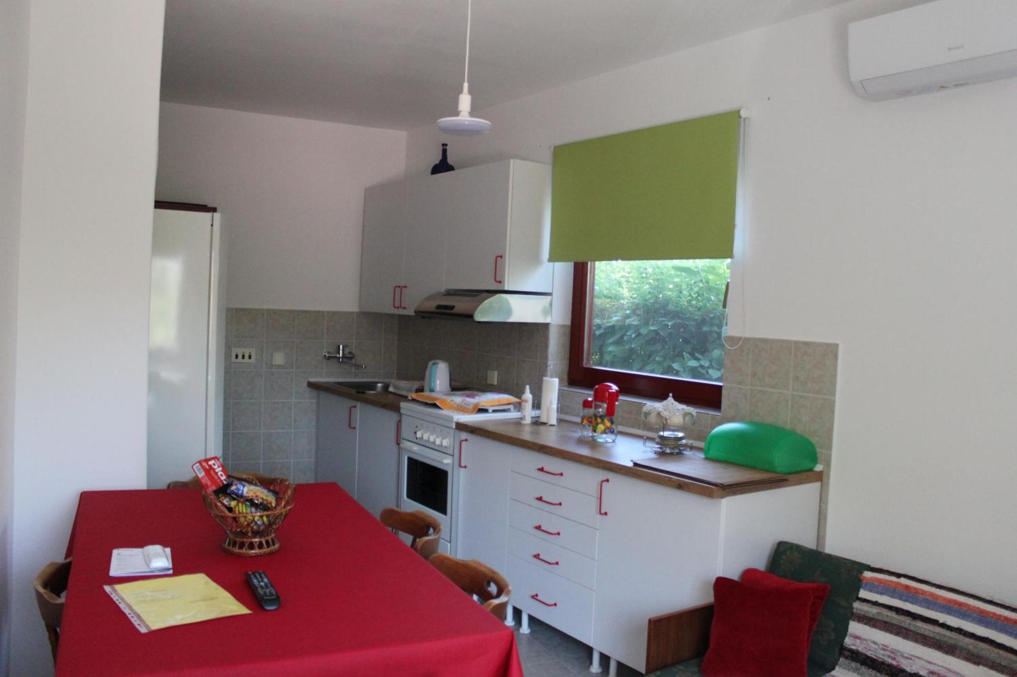 Boulevard Garden House - Free And Save Parking In The Locked Yard Чуприя Экстерьер фото