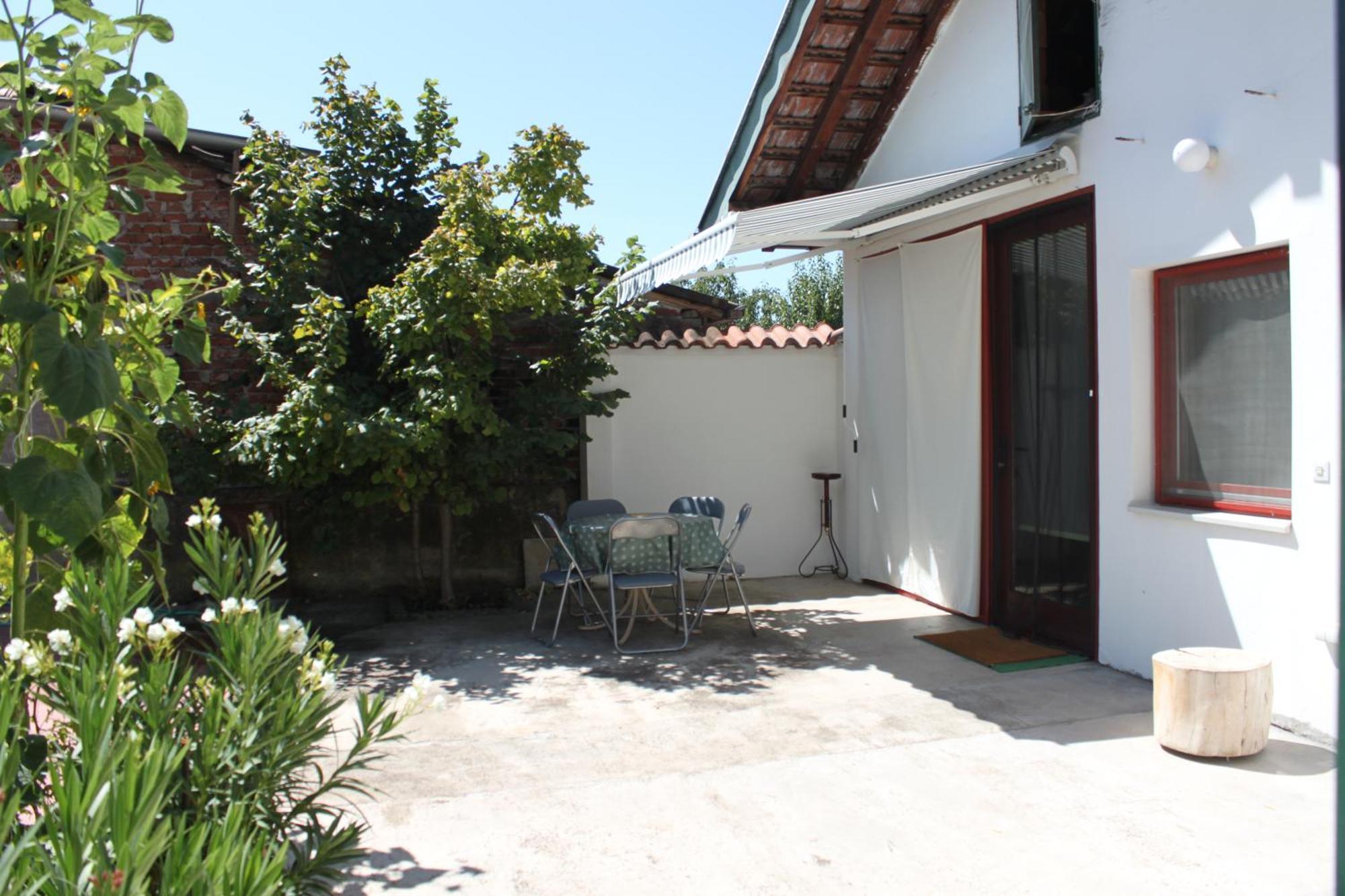 Boulevard Garden House - Free And Save Parking In The Locked Yard Чуприя Номер фото